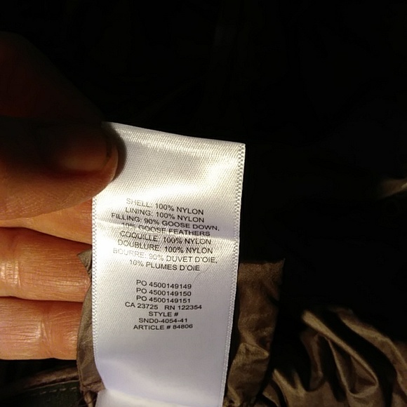 The Foundation Puffer.  The Group by Babaton; packable. - Picture 10 of 12